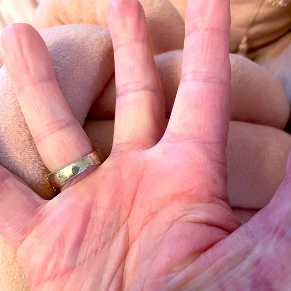 Ring - Picture 3 of 3